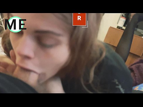 ❤️ Palo de garganta, pantalóns rasgados e tacóns rasgados agradable de coñecer ️❌  Sexo en nós ❌❤